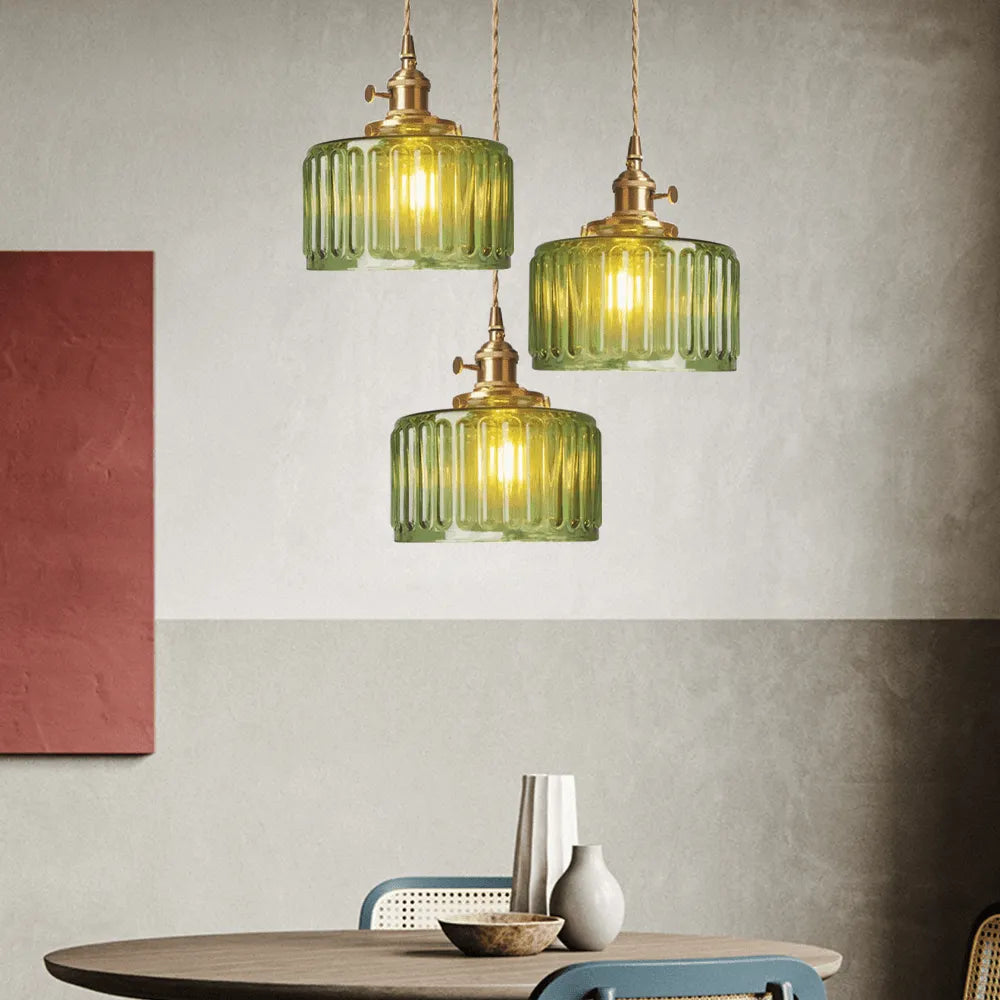"Verstelbare vintage glazen hanglamp met chique uitstraling voor elegante interieurverlichting. Diameter 30 cm, hoogte 50-100