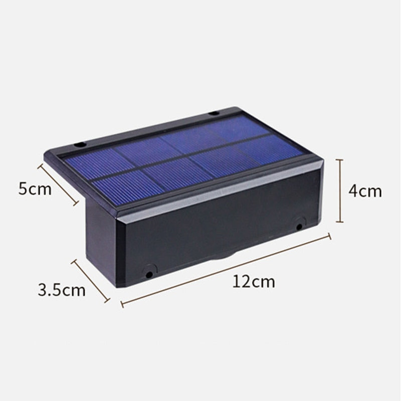 "Waterdichte LED tuinlamp op zonne-energie met dimbare modus, stijlvolle wandmontage voor buitengebruik."