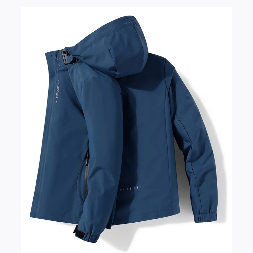 "Waterdichte lichtgewicht outdoor windbreaker heren, polyester met capuchon, ritsen en zakken, ideaal voor avonturen."