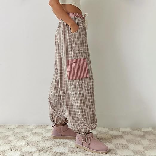 "Winterklaar dames pyjama set, vintage look, loszittend design, warme blauwe stof, comfortabel en stijlvol voor koude nachten
