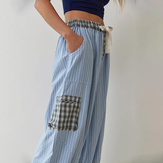 "Winterklaar dames pyjama set, vintage look, loszittend design, warme blauwe stof, comfortabel en stijlvol voor koude nachten
