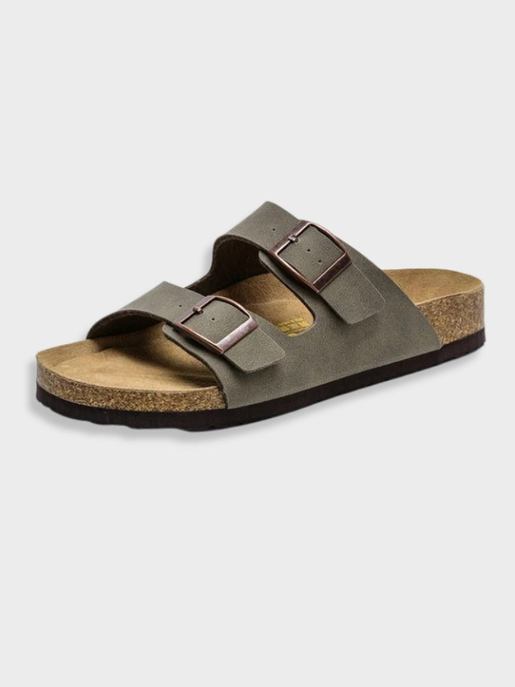 "Witte Adrien Sandalen van imitatieleer, stijlvol en comfortabel met ergonomische ondersteuning, perfect voor zomeroutfits."