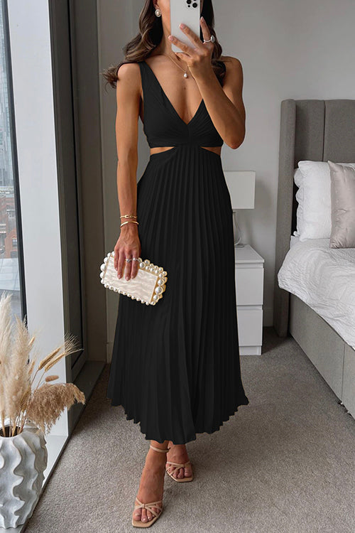 "Zomerse vrouw midi jurk met V-hals, plissérok en zijdelingse cut-outs, elegante en luchtige stijl, perfect voor events."