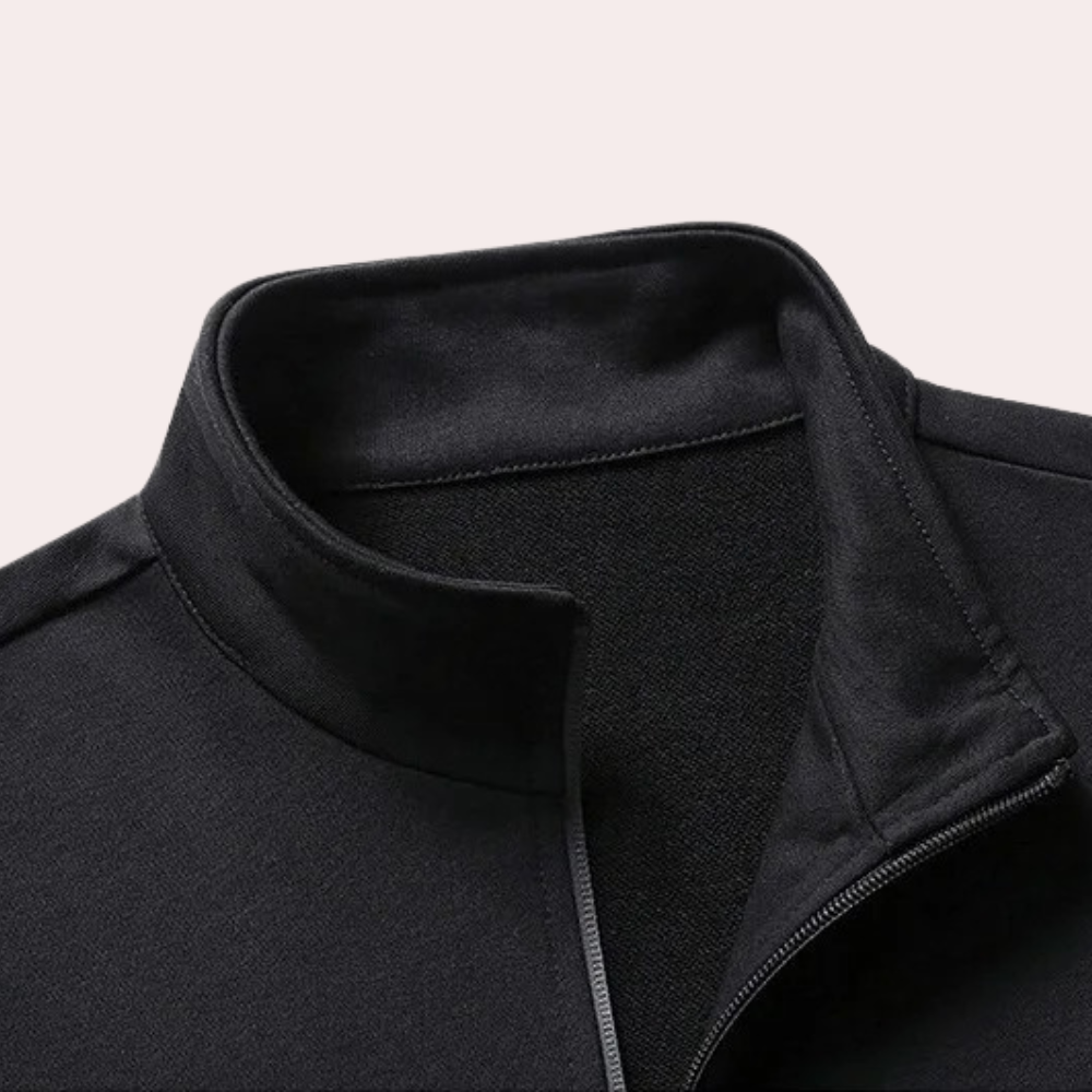 "Zwart heren trainingspak met jas, opstaande kraag en elastische tailleband voor ultiem comfort en stijlvol design."