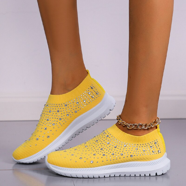Nieuwe collectie FreshSneaks dames sneakers: ademend, stijlvol en ultiem comfort.