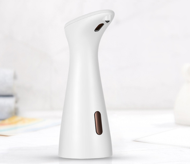 Automatische schuimzeepdispenser contactloos voor optimale hygiëne, ideaal voor badkamer en keuken.
