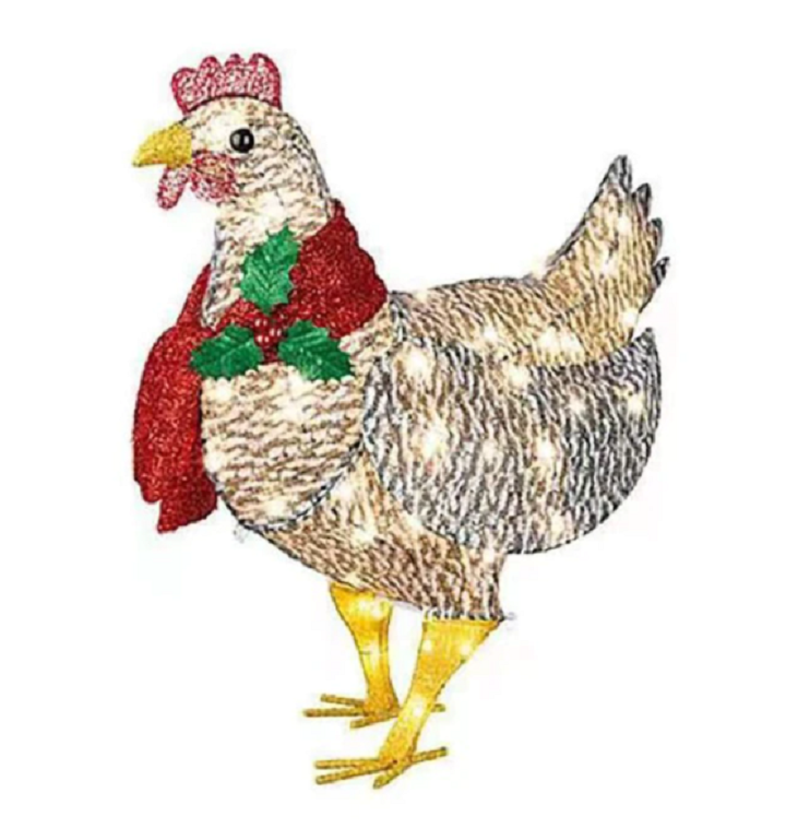 Feestelijke verlichte kip van metaal met warme sjaal, perfecte tuindecoratie voor winter en kerst. Buitenverlichting.