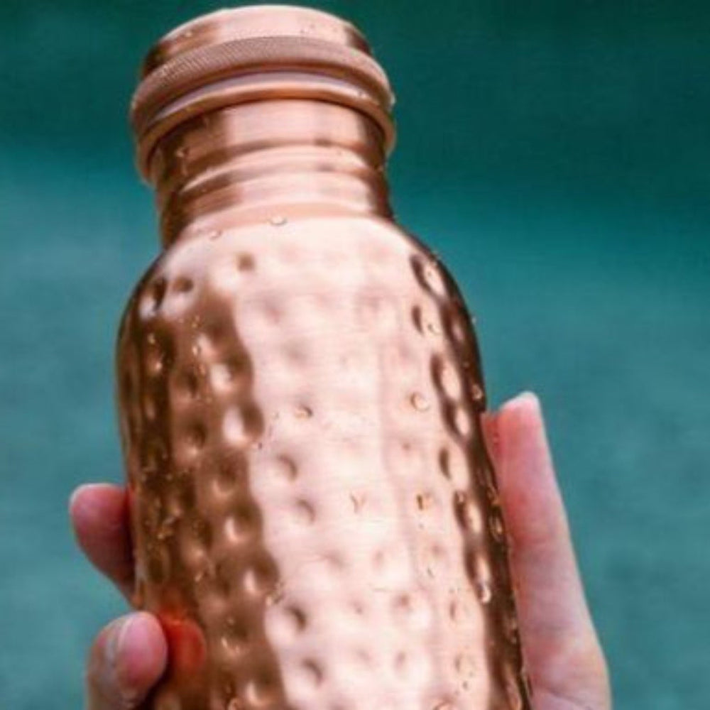 Duurzame koperen drinkfles voor fitness en sport, model CJ26. Lekvrij design houdt je gehydrateerd tijdens elke training.