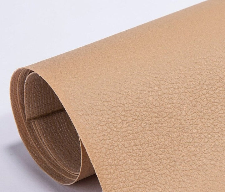 Duurzame zelfklevende lederen patch voor snelle reparatie van auto-interieurs en meubels.