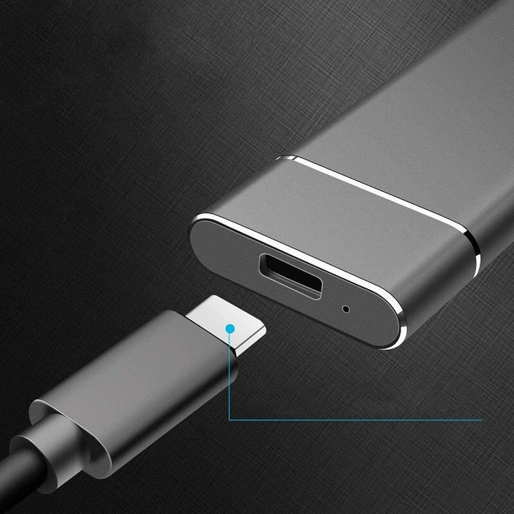 Razendsnelle externe SSD met 8TB opslagcapaciteit; perfect voor snelle dataoverdracht via USB-C.