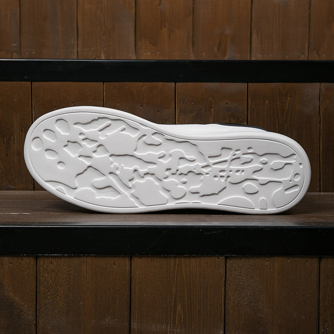 Witte comfortabele dames sneakers, de perfecte combinatie van stijl en ondersteuning.