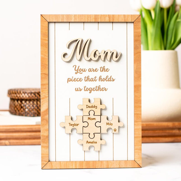 Ambachtelijke houten familiepuzzel, gepersonaliseerd met alle gezinsleden, een warme decoratie voor thuis.