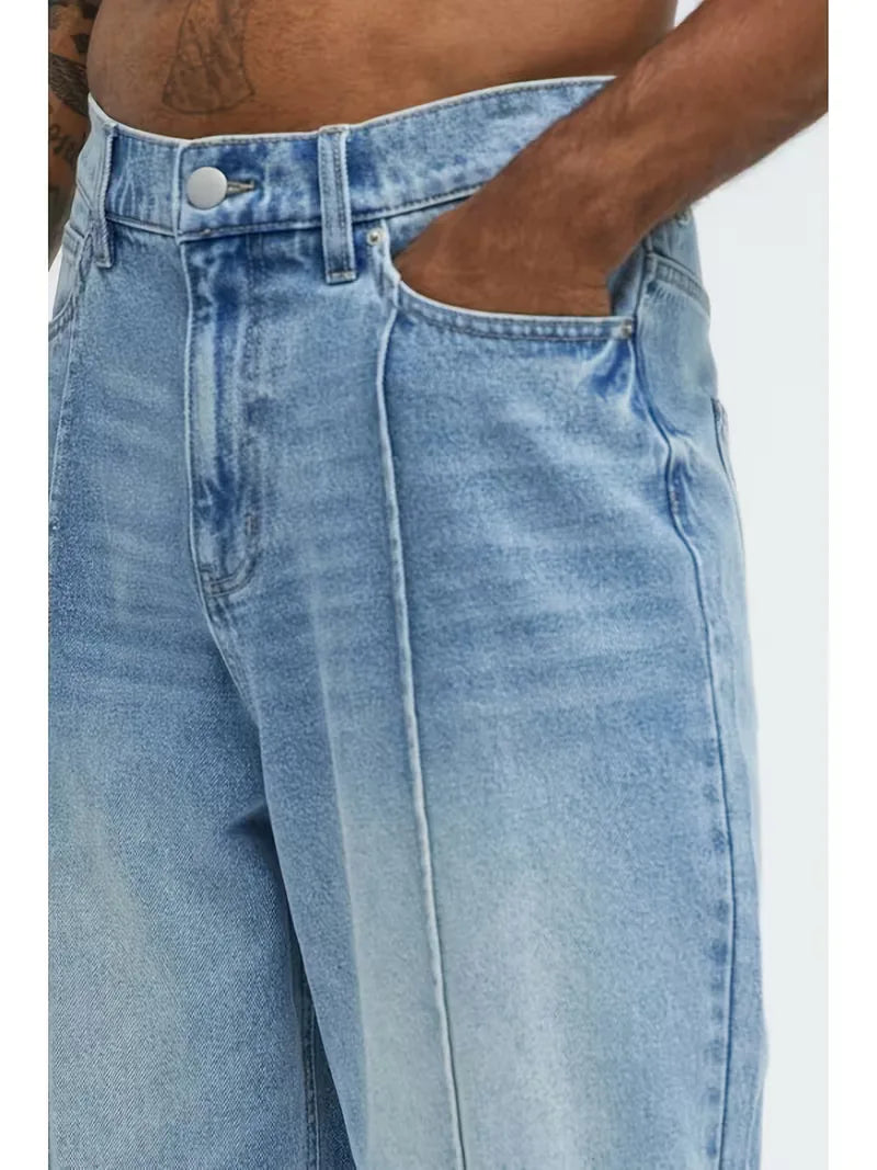 Casual heren loose fit jeans met wijde pijpen. Veelzijdige spijkerbroek, verkrijgbaar in lichtblauw en donkergrijs.