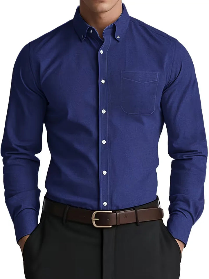 Wit button-down herenoverhemd, mandarin kraag, lange mouwen, regular fit. Smart casual.