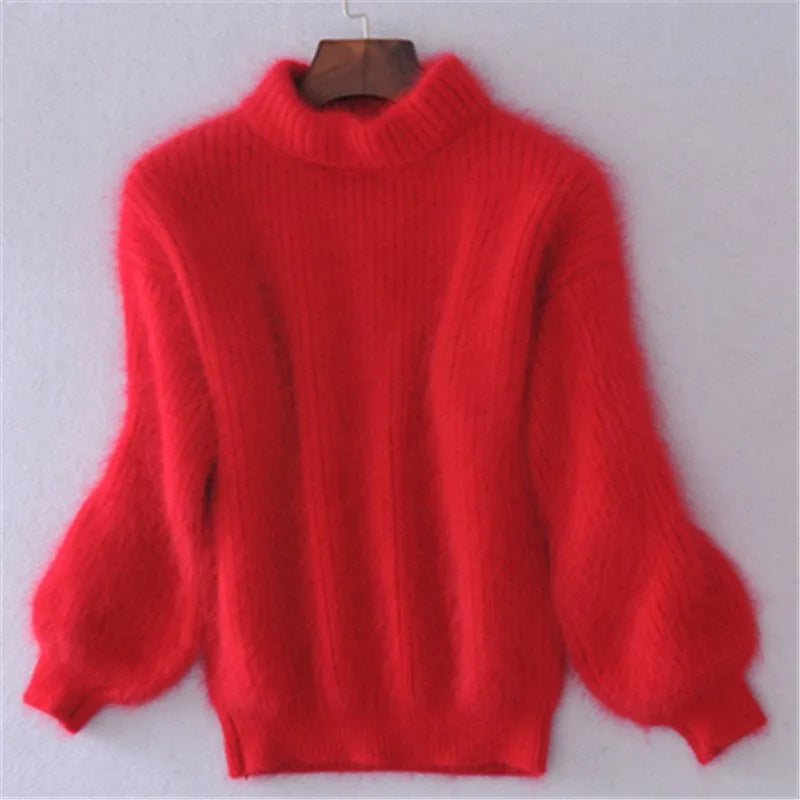 Zachte Angora gebreide damestrui Livia, een comfortabele casual trui met ronde hals voor vrouwen.