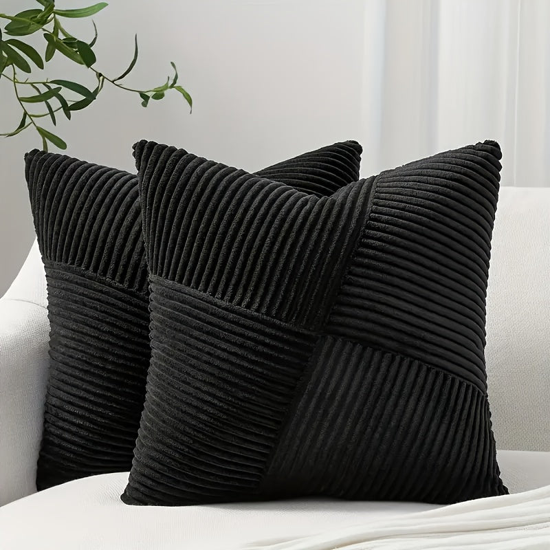 Bohemian corduroy kussenhoezen met uniek design, perfecte aanvulling voor je slaapkamerdecoratie.