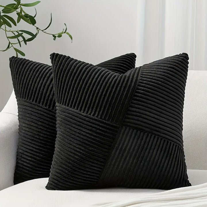 Bohemian corduroy kussenhoezen met uniek design, perfecte aanvulling voor je slaapkamerdecoratie.
