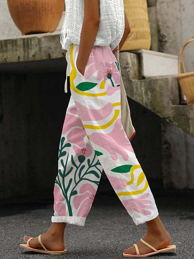 Dames Comfortbroek Nova met unieke print. Een veelzijdige casual broek, perfect als zomerbroek met relaxte pasvorm.
