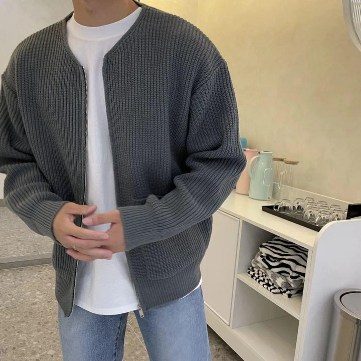 Trendy heren vest met verfijnde ribboorden; casual en comfortabel, essentieel in herenmode.