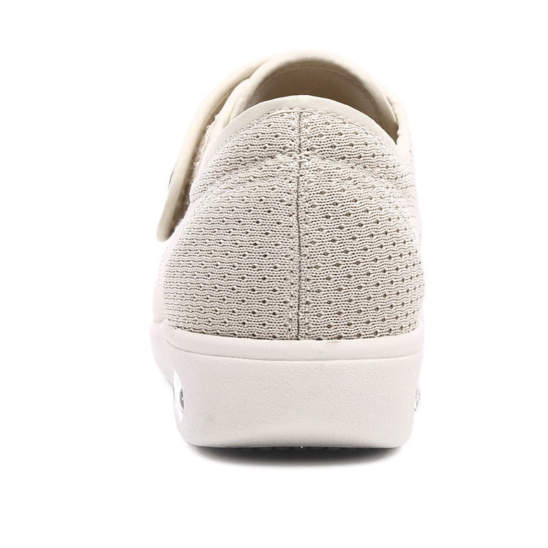 Extra brede diabetische dames schoenen met klittenband, ontworpen voor comfort en voetgezondheid. Orthopedisch.