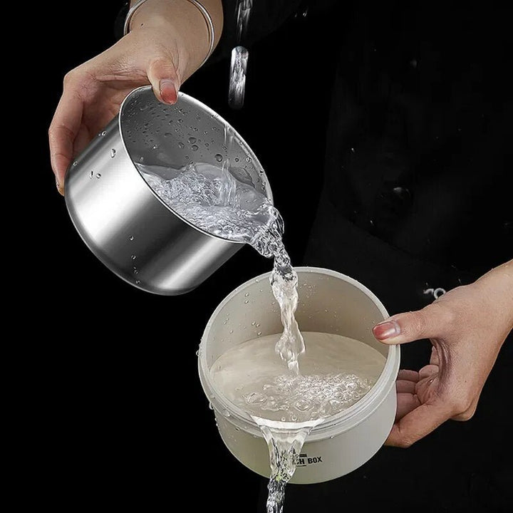 Warme maaltijden gegarandeerd met deze geïsoleerde RVS lunchset. Herbruikbaar en draagbaar voor elke dag.