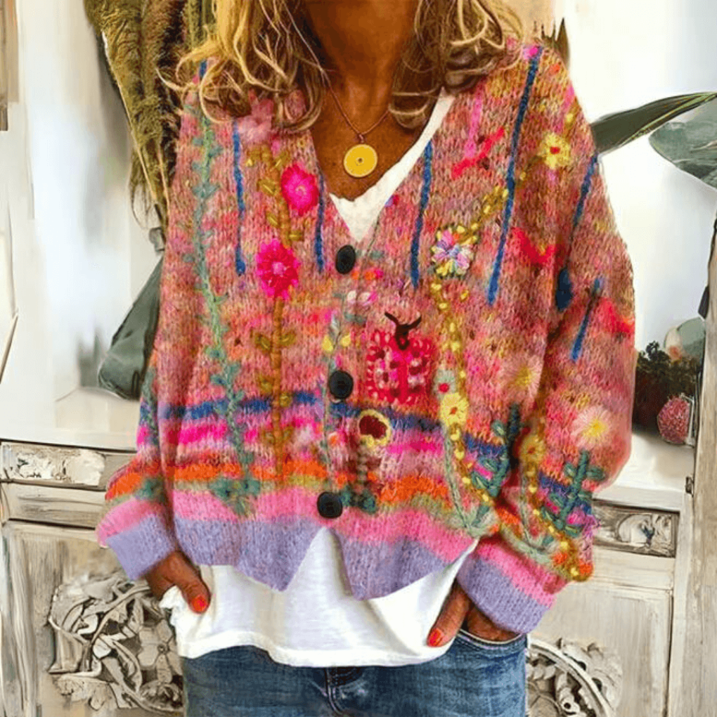 Comfortabele gebreide dames cardigan, warm en zacht. Ideaal als stijlvolle bovenkleding voor damesmode.