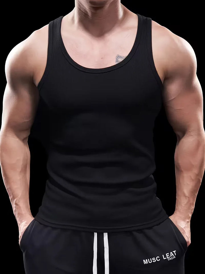 Heren slim fit gym tanktop, geribd, optimaliseert prestaties bij fitness en andere sporten in de zomer.