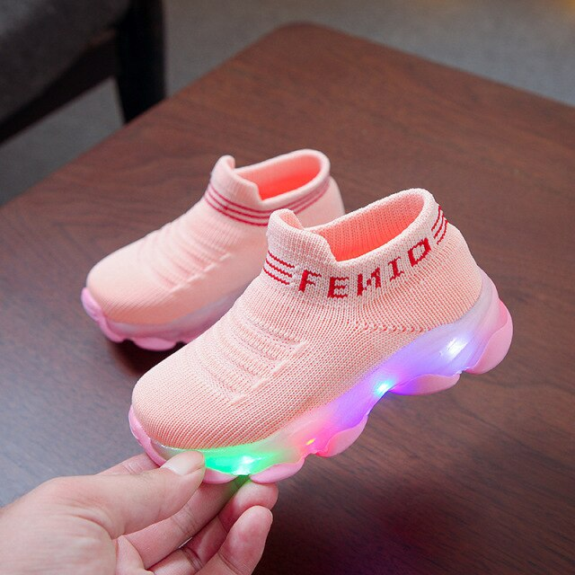 Comfortabele lichtgevende kinderschoenen, veelzijdige casual sneakers met LED-lichtjes voor alle kinderen.