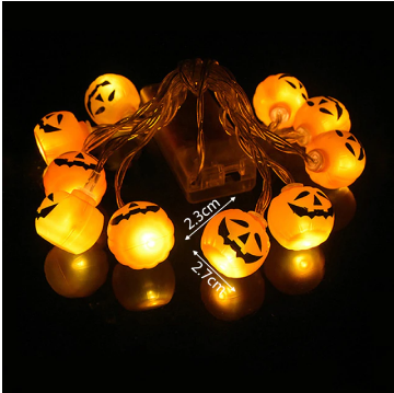 LED lichtsnoer met vleermuis figuren. Perfecte Halloween decoratie voor een griezelige sfeer.
