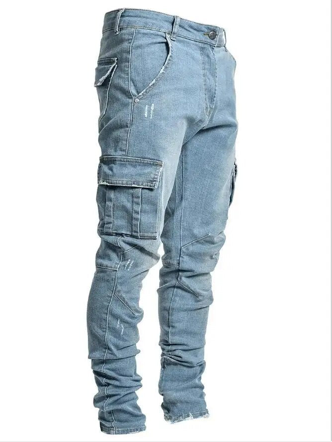 Blauwe heren cargo jeansbroek met vele zakken, ideaal voor een functionele, casual look.