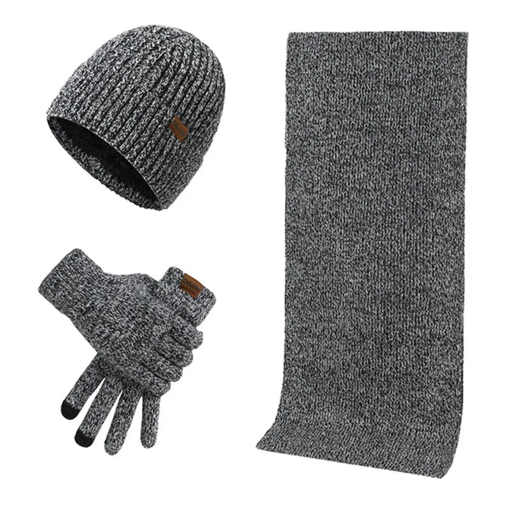 Heren accessoires winter: warme muts, zachte sjaal en comfortabele handschoenen in één set.