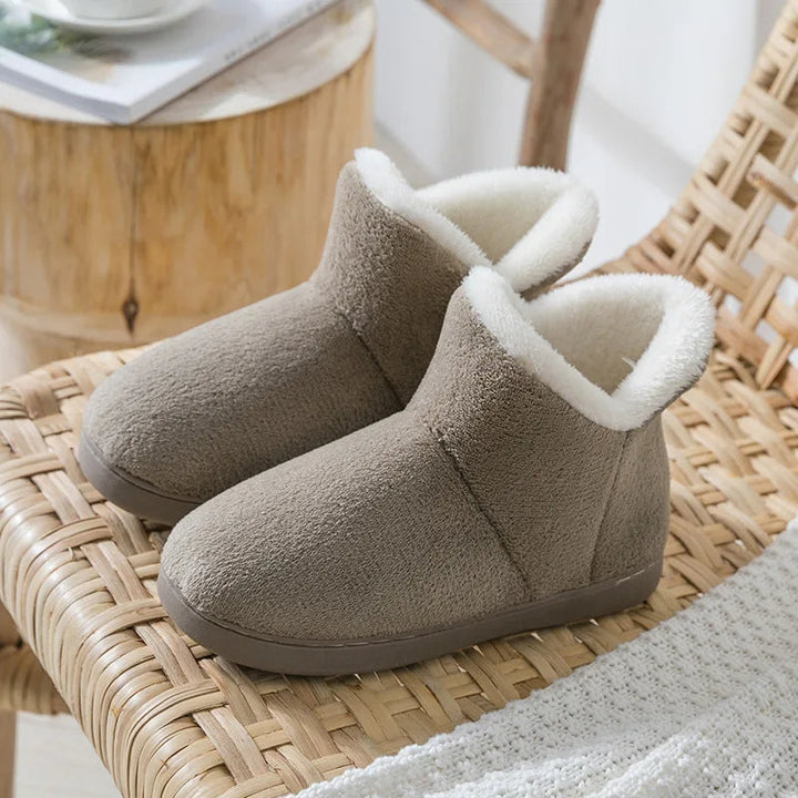 Unisex Tundra pantoffels, warm & comfortabel, ideaal voor winterdagen. Zachte antislip sloffen voor heren & dames.