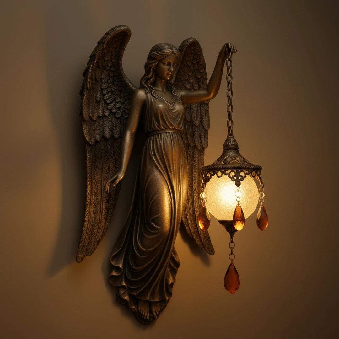 Zijaanzicht van de handgemaakte wandlamp, straalt magische sfeerverlichting uit. Een unieke toevoeging aan elke muur.