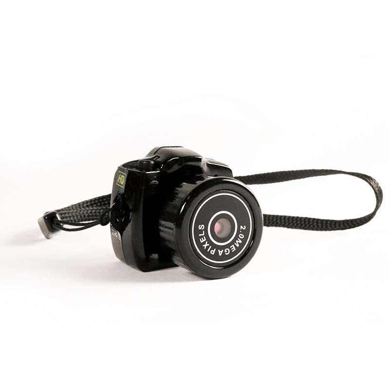 Kindvriendelijke HD videocamera, ontworpen voor kleine handen om leuke gezinsfilms te maken.