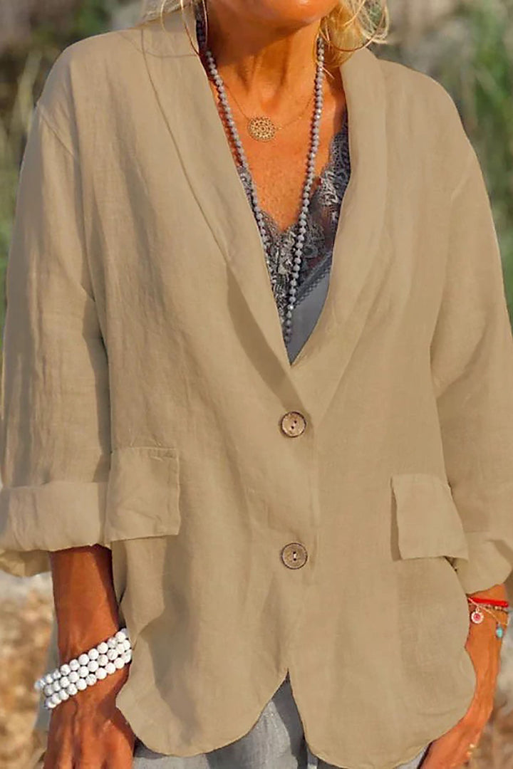 Stijlvolle dames zomerblazer met knopen en elegante pasvorm. Deze lichte blazer is een must-have voor elke damesgarderobe.