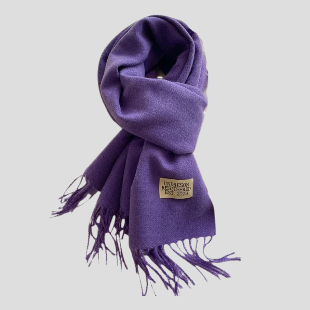 Tijdloze klassieke wollen sjaal, unisex, voor duurzame warmte en elegante winterstijl.