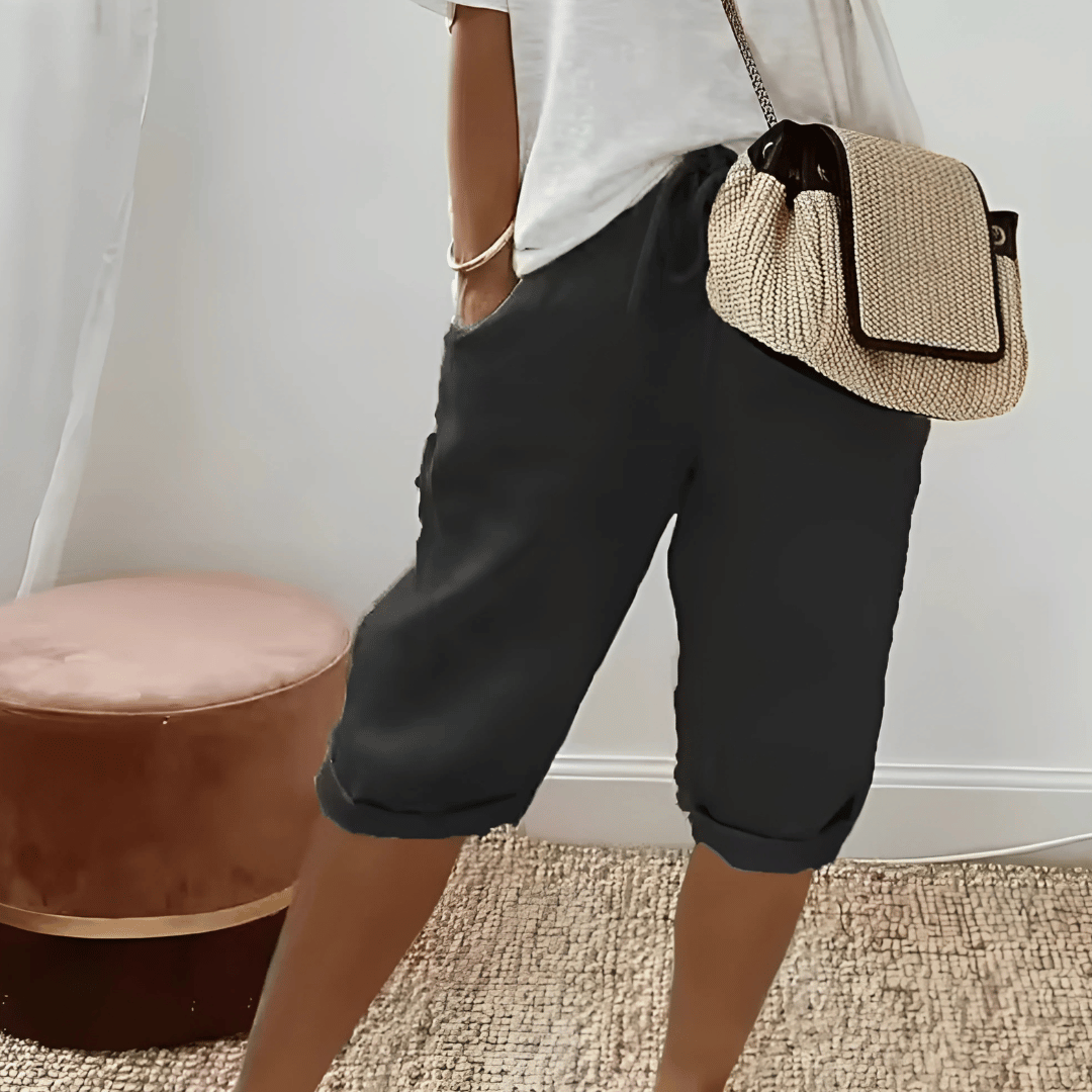 Comfortabele dames knielengte shorts, zomerbroek in haremstijl van zacht katoen-linnen mix met elastische taille.