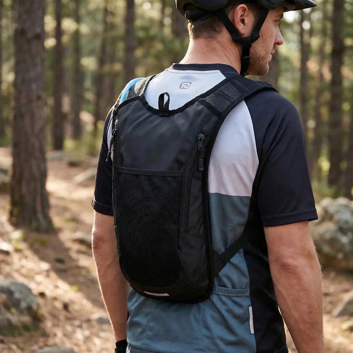 Unisex 10L fietsdrinkrugzak, compacte waterafstotende sporttas voor fietsen, wandelen en trailrunning, met hydratatie.