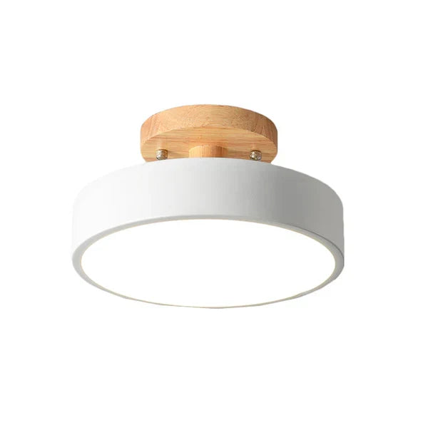 Stijlvolle NordWood LED plafondlamp in Scandinavische stijl, met hout en metaal, voor energiezuinige verlichting.
