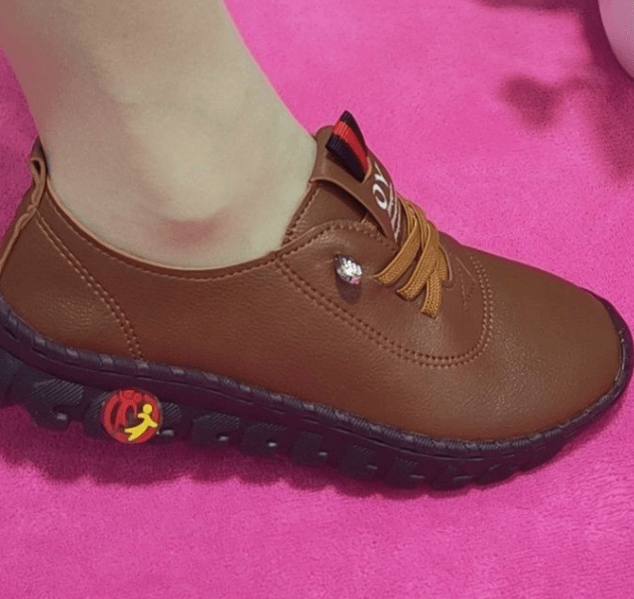 Flexibele orthopedische dames instappers, ideaal als casual zomer schoenen met ondersteuning.