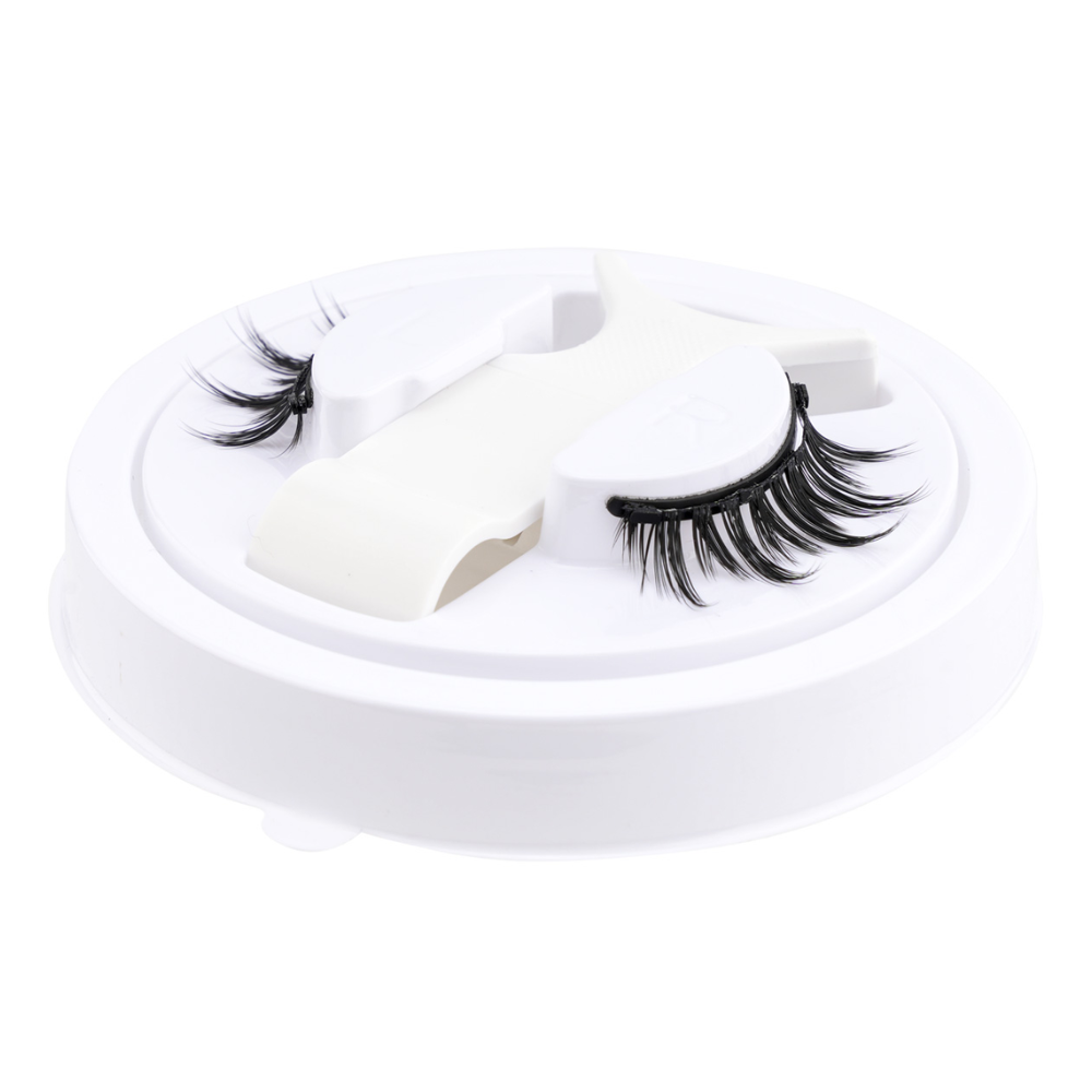 Complete set: herbruikbare magnetische wimpers voor dames met ergonomisch wimperpincet. Perfect voor duurzame schoonheid.