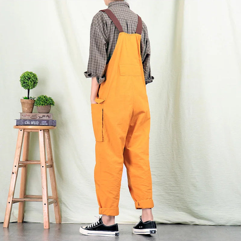 Achteraanzicht van de Hoymans heren cargo overall, comfortabel en casual, met stevige stof.