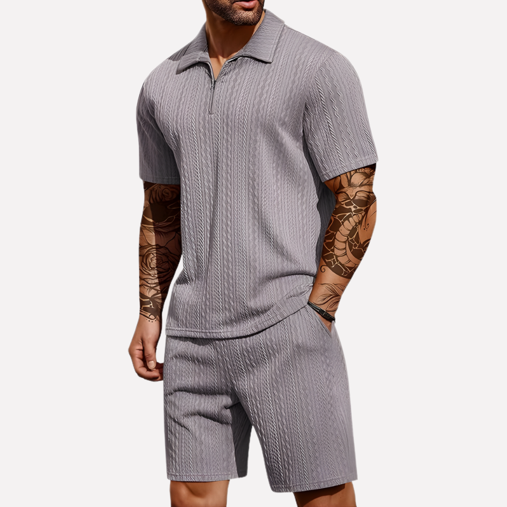 Zomerse heren casual set met ademende polo en korte broek, ideaal voor een sportieve look.