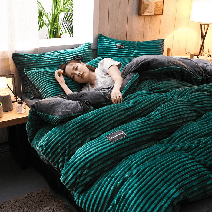 Comfortabele en zachte beddengoed set, fluweel aan de ene kant, warm fleece aan de andere. Ideaal voor kou.
