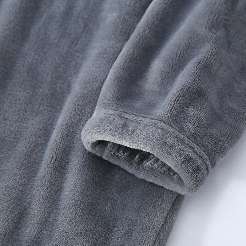 Comfortabele mannen winterpyjama, warme loungewear set voor ontspanning.