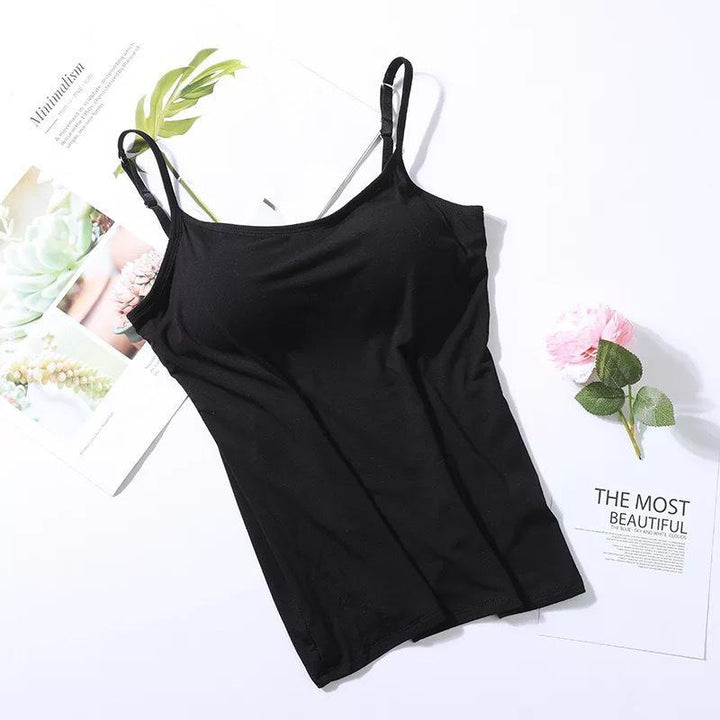Veelzijdige dames tanktop met ingebouwde BH. Perfect als onderlaag of op zichzelf. Praktisch gemak.