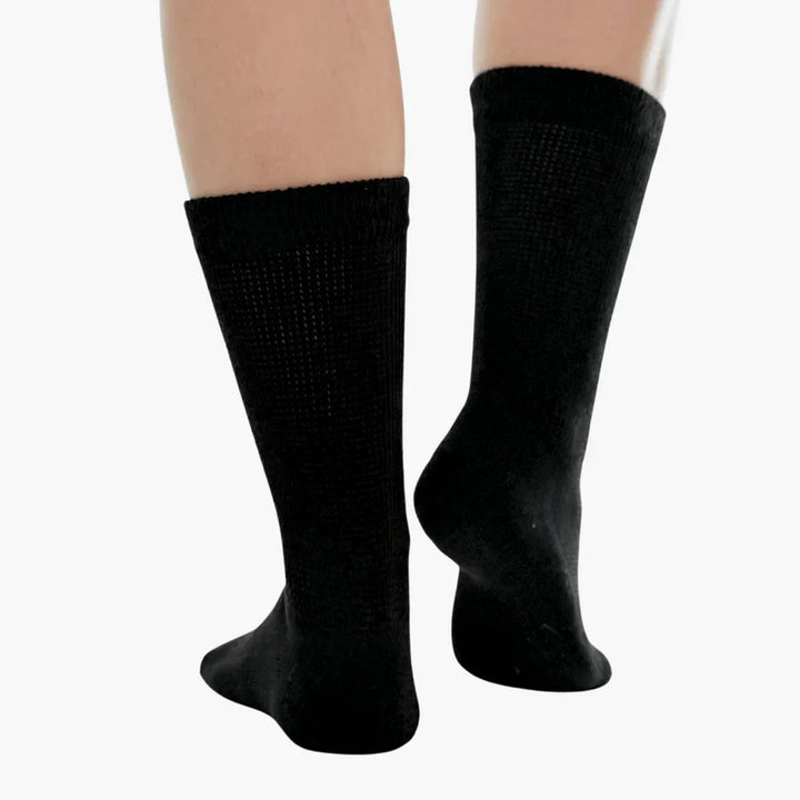 Zwarte dames en heren comfort sokken. Speciaal voor diabetes & neuropathie, ter preventie van knellen.
