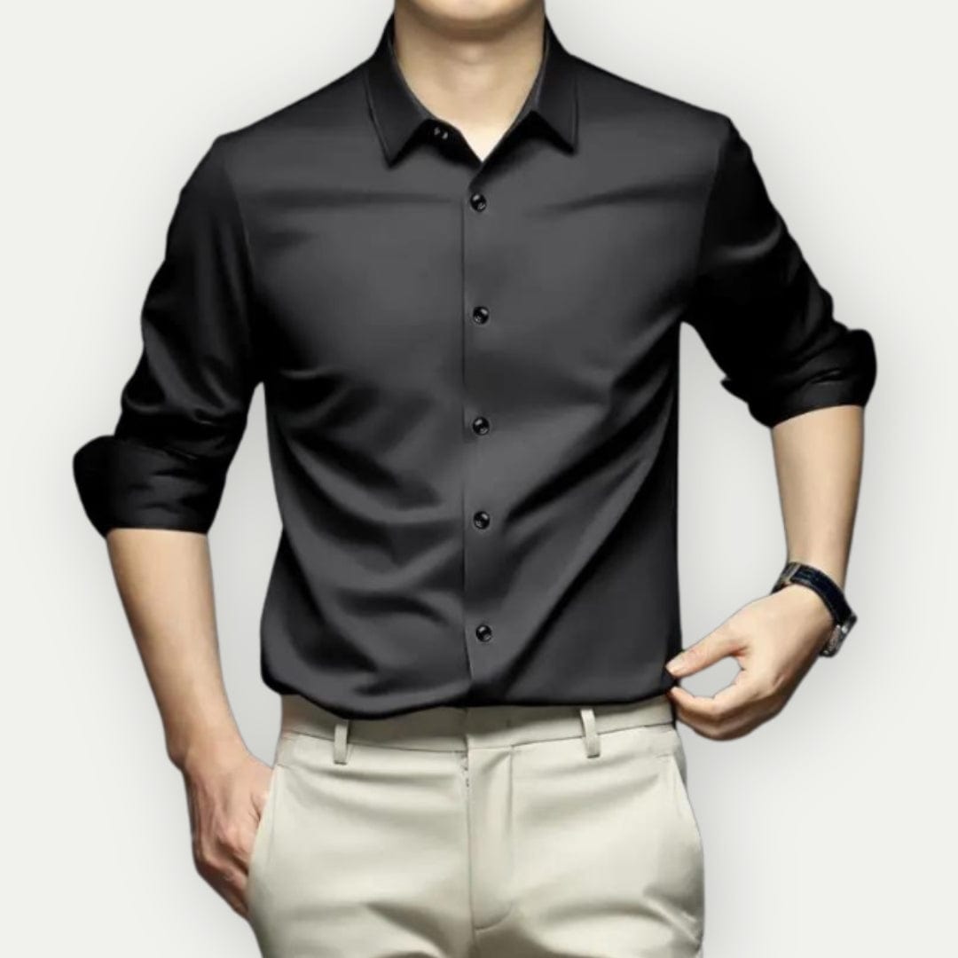 Veelzijdig kreukvrij slim fit herenoverhemd, makkelijk te combineren met andere kleding.