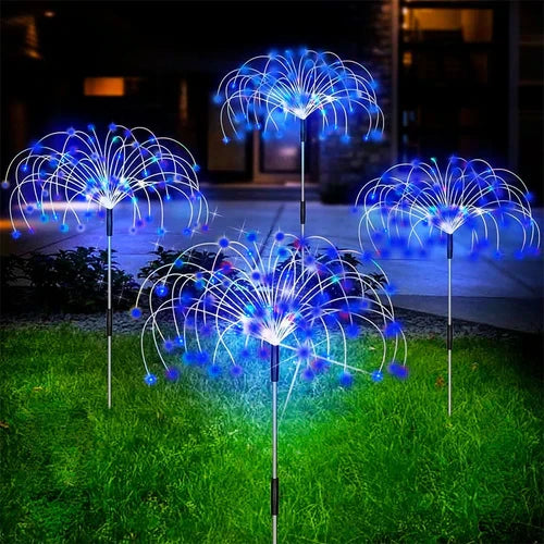 Waterdichte LED solar lamp met vuurwerkeffect voor sfeervolle pad- en borderverlichting buiten.