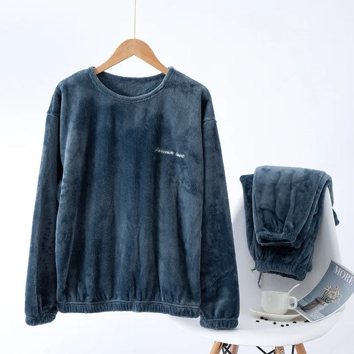 Heren winterpyjama set, perfecte loungewear voor mannen die warmte zoeken.